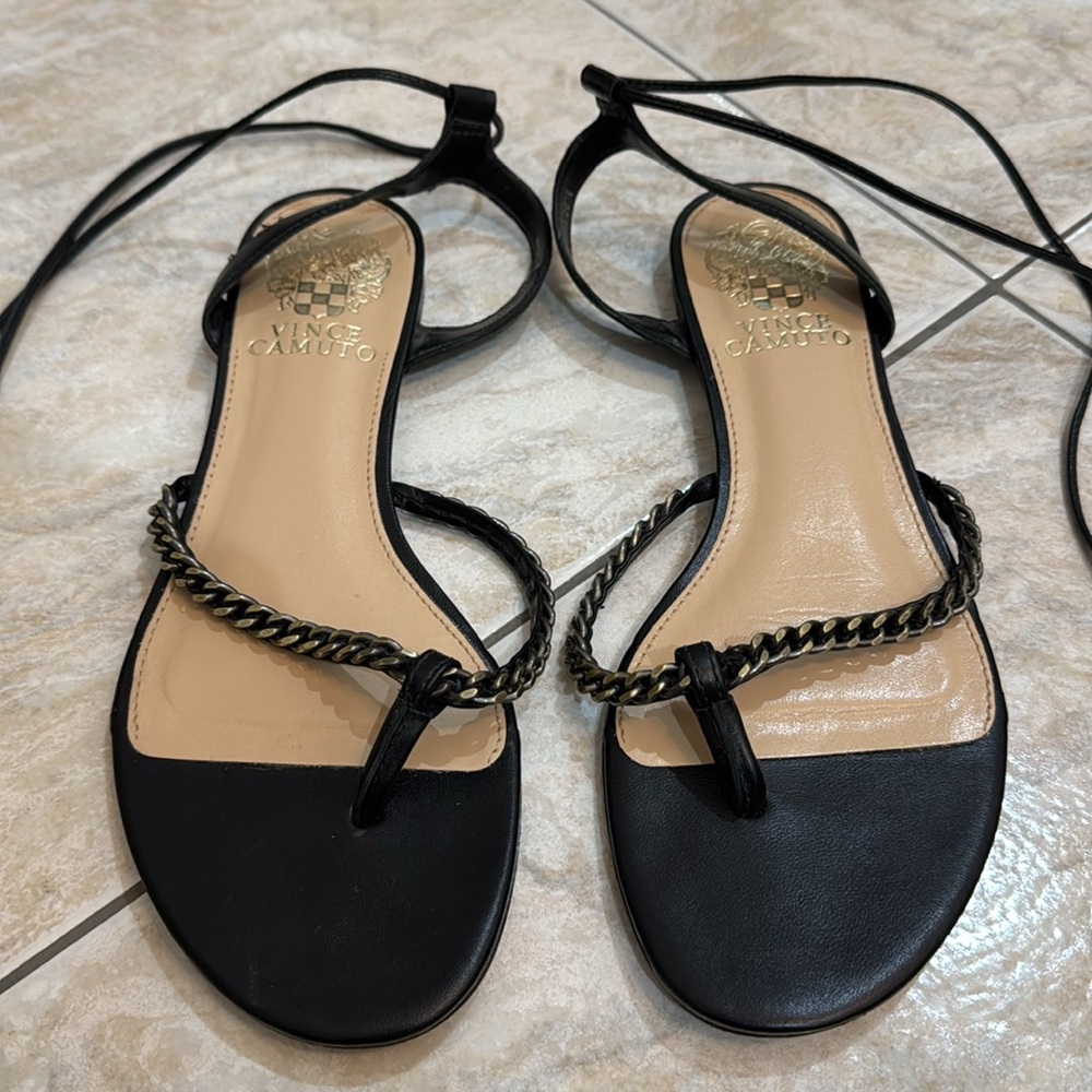 Vince Camuto Bendelis Black Leather Wraparound Chain Strap Thong Flat Sandals